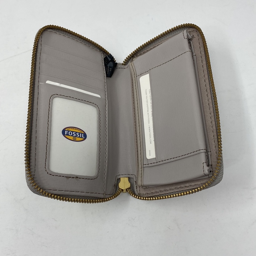 Fossil Wallet - image 2